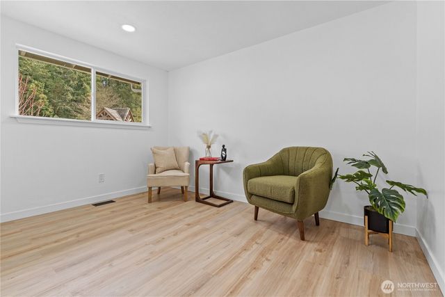 9216 Madrone Circle W, University Place, WA 98467