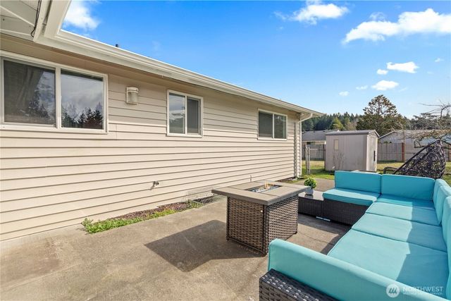 9216 Madrone Circle W, University Place, WA 98467