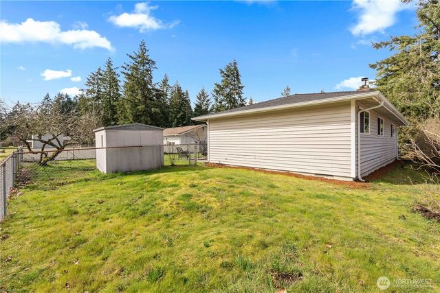 9216 Madrone Circle W, University Place, WA 98467
