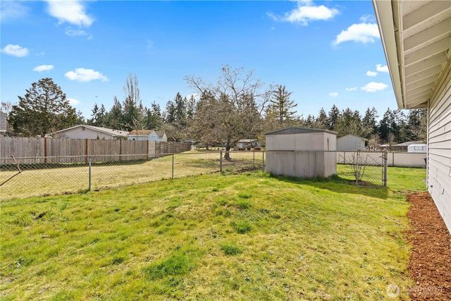 9216 Madrone Circle W, University Place, WA 98467