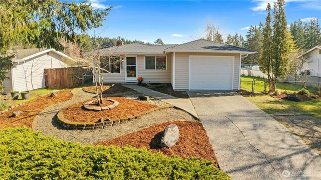 9216 Madrone Circle W, University Place, WA 98467