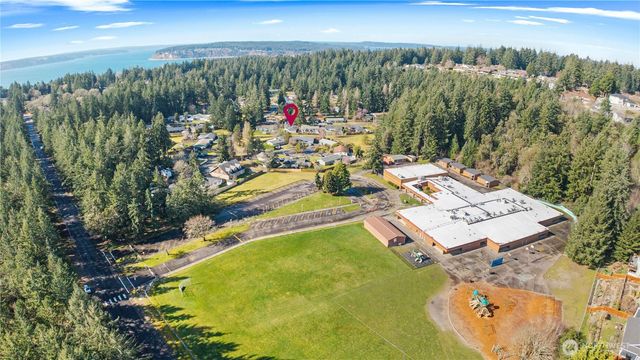 9216 Madrone Circle W, University Place, WA 98467