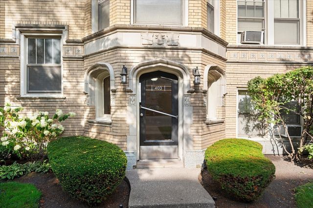 403 S East Avenue 2, Oak Park, IL 60302