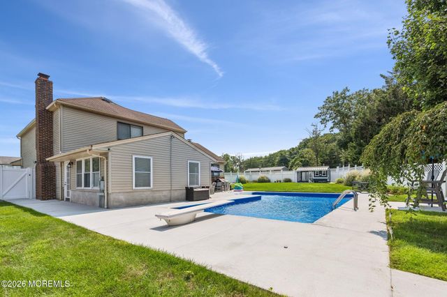 1100 Carlow Drive, Toms River, NJ 08753