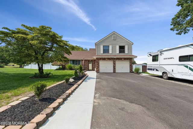 1100 Carlow Drive, Toms River, NJ 08753