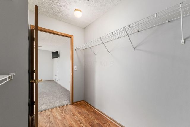 625 Kildow Court, Ashville, OH 43103