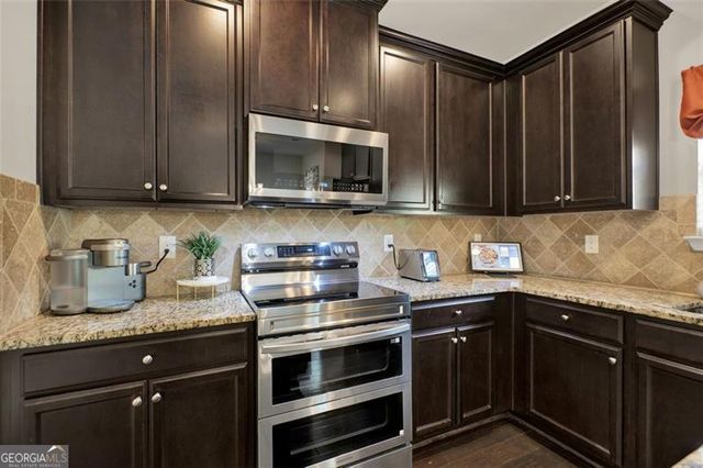 4004 Tyne Court, Atlanta, GA 30349