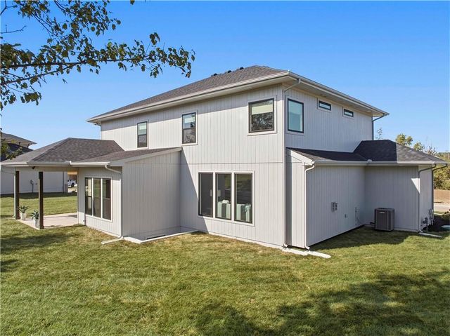 509 Turnbridge Drive, Raymore, MO 64083