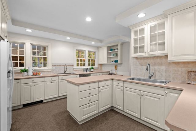 9 Training Field Road, Wayland, MA 01778