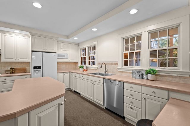 9 Training Field Road, Wayland, MA 01778