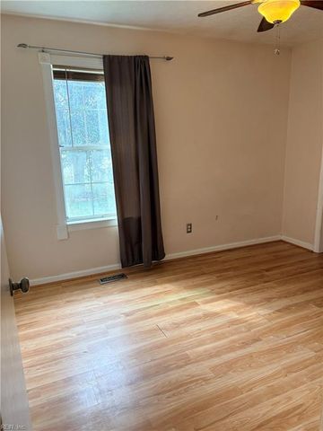 6769 Cedar Lake DR, Gloucester, VA 23061