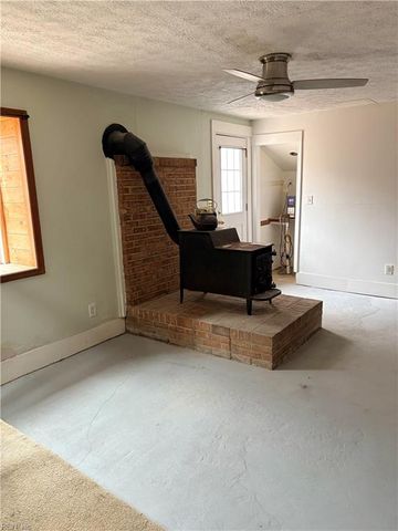 6769 Cedar Lake DR, Gloucester, VA 23061