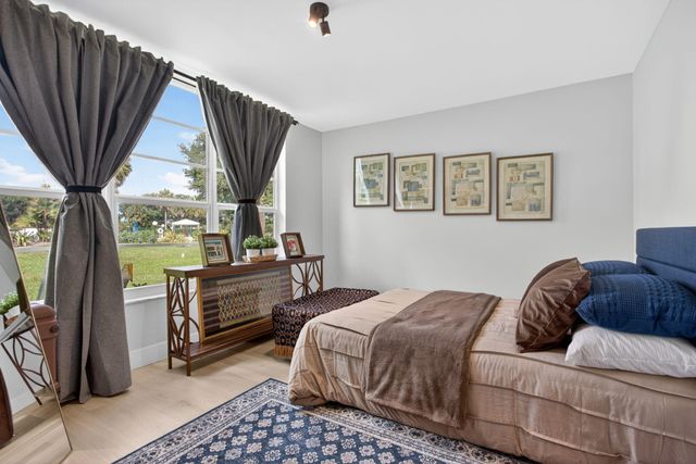 500 Oaks Lane 111, Pompano Beach, FL 33069