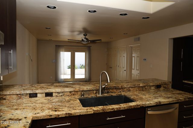 5618 N 12TH Street, Phoenix, AZ 85014