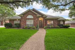 809 Meadow Mountain Drive, Waco, TX 76712