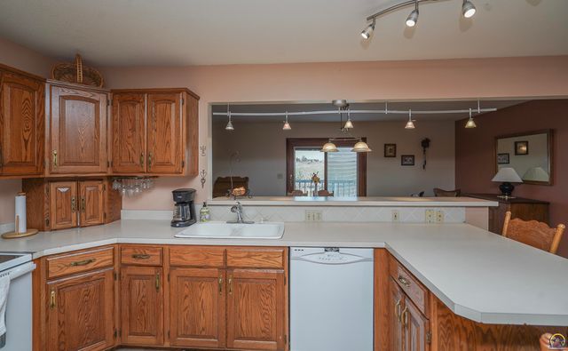 15088 222nd Rd, Holton, KS 66436