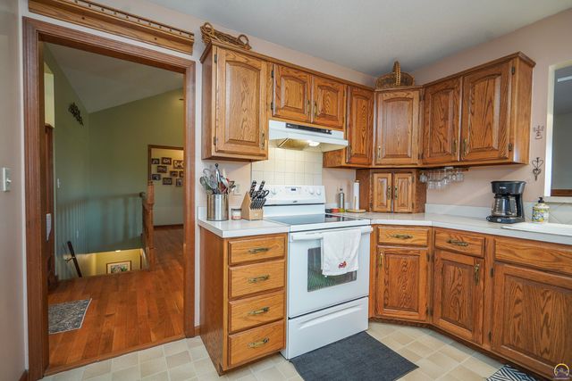 15088 222nd Rd, Holton, KS 66436