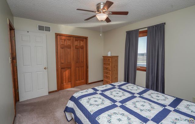 15088 222nd Rd, Holton, KS 66436