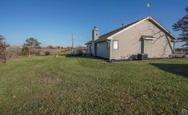 15088 222nd Rd, Holton, KS 66436