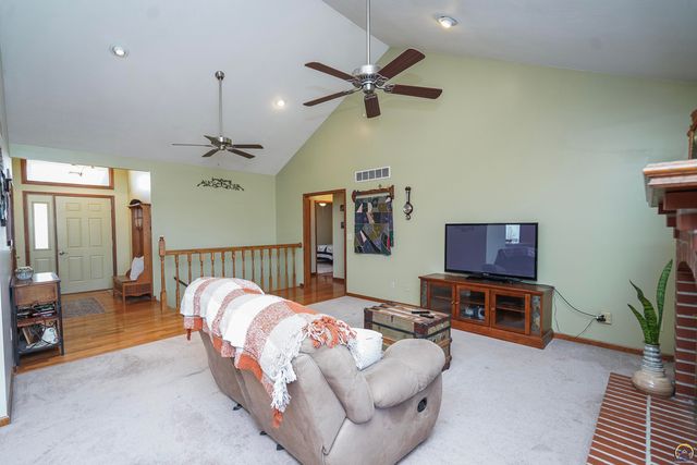 15088 222nd Rd, Holton, KS 66436