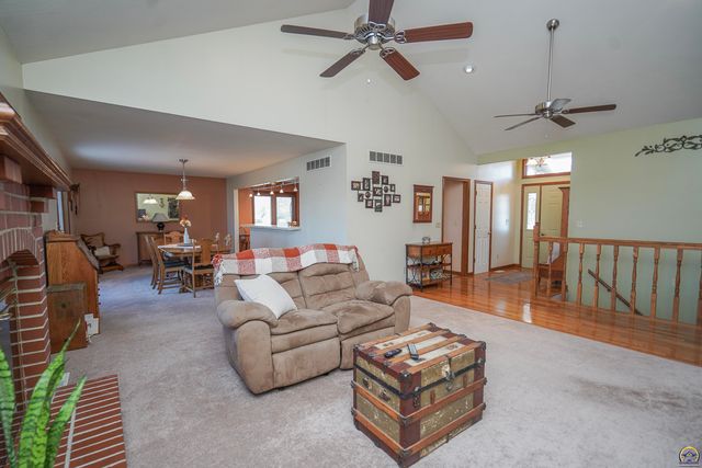 15088 222nd Rd, Holton, KS 66436