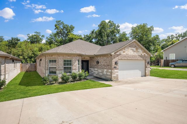 899 E Jefferson Street, Van Alstyne, TX 75495