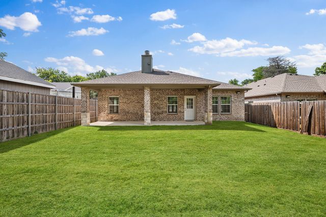 899 E Jefferson Street, Van Alstyne, TX 75495