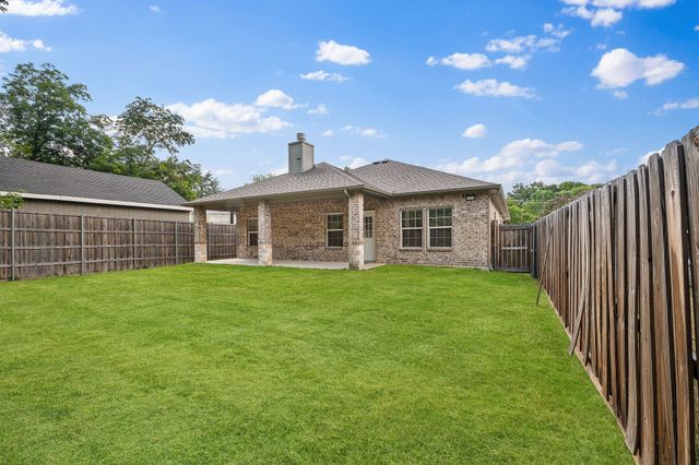 899 E Jefferson Street, Van Alstyne, TX 75495
