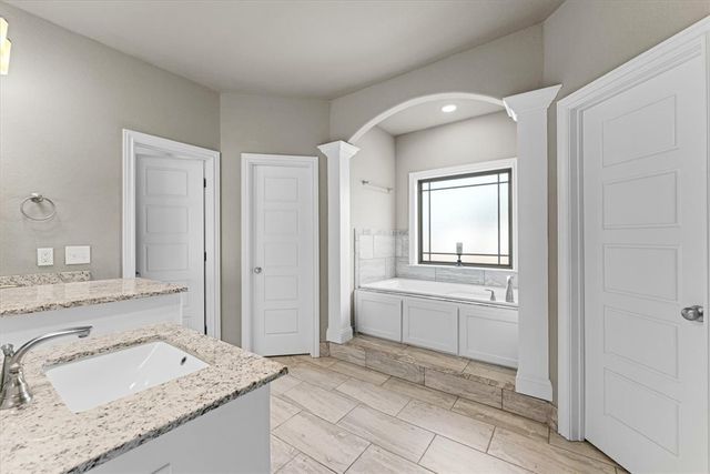 6309 W Murfield Drive, Rogers, AR 72758