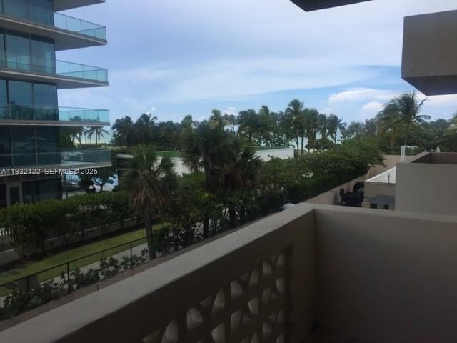 10185 Collins Ave 321, Bal Harbour, FL 33154