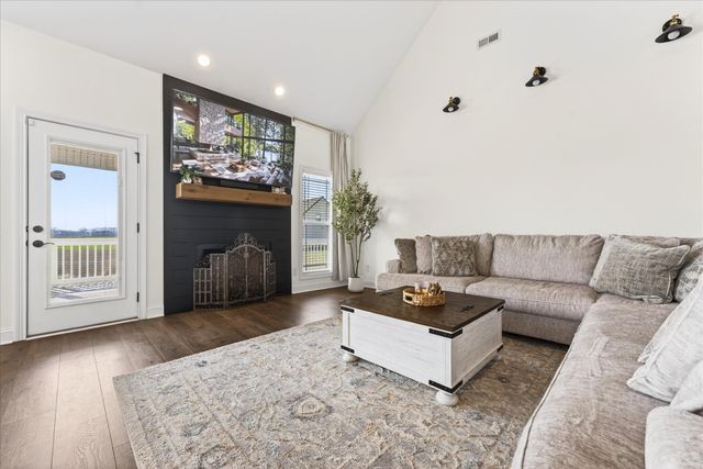 1141 Archibald Dr, Clarksville, TN 37040
