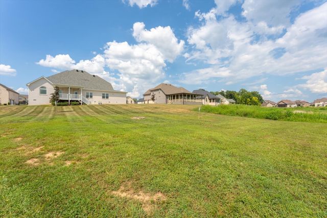 1141 Archibald Dr, Clarksville, TN 37040