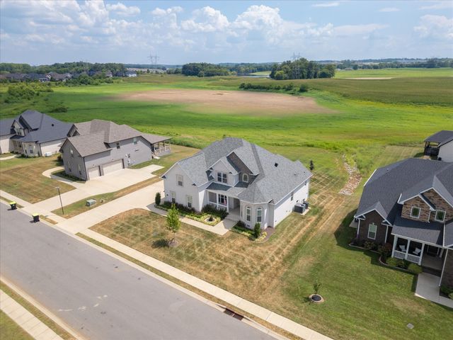 1141 Archibald Dr, Clarksville, TN 37040