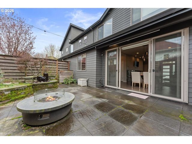 37 Ne SKIDMORE St, Portland, OR 97211