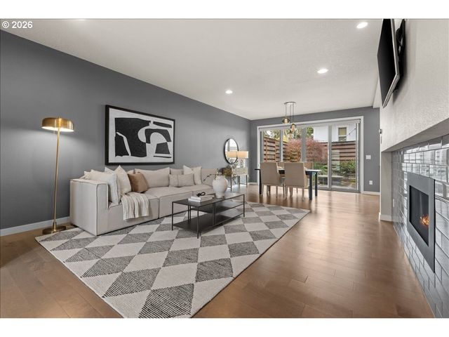 37 Ne SKIDMORE St, Portland, OR 97211