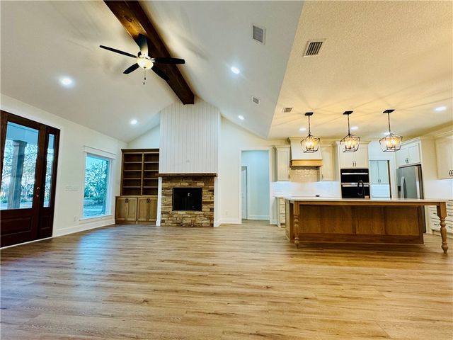 194 Piney Bluff Road, Waverly, GA 31565