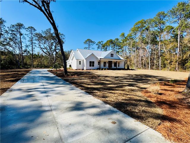 194 Piney Bluff Road, Waverly, GA 31565