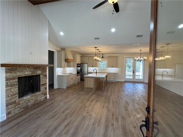 194 Piney Bluff Road, Waverly, GA 31565