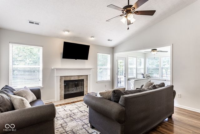 6119 Green Glade Drive, Whitestown, IN 46075