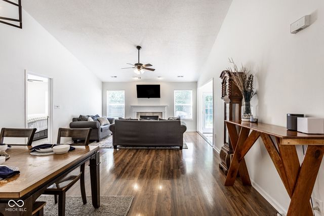 6119 Green Glade Drive, Whitestown, IN 46075