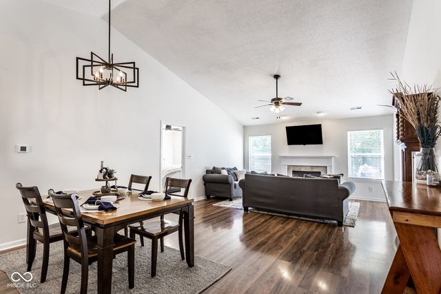 6119 Green Glade Drive, Whitestown, IN 46075