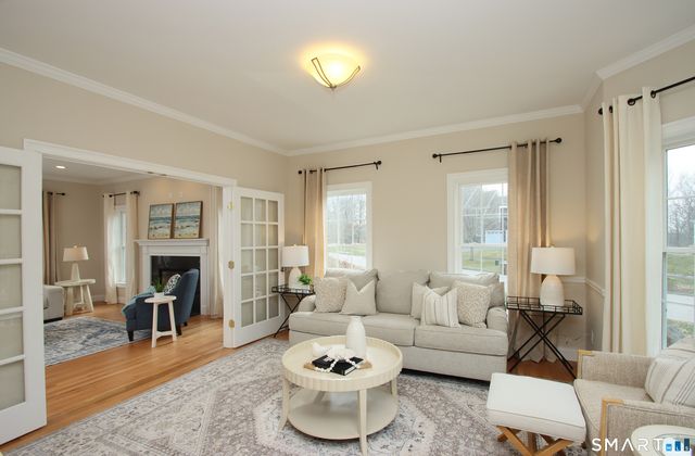 98 Arbor Crossing, East Lyme, CT 06333