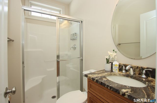 98 Arbor Crossing, East Lyme, CT 06333