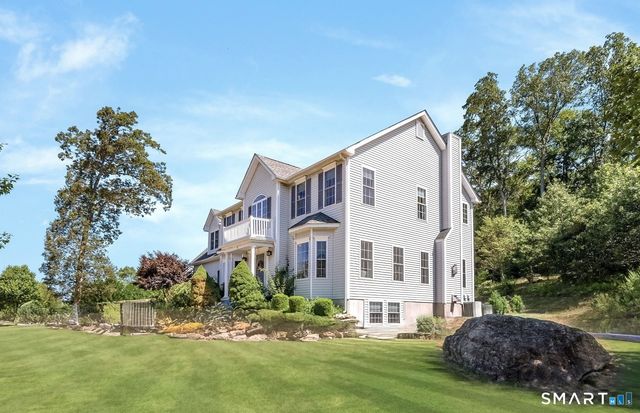 98 Arbor Crossing, East Lyme, CT 06333