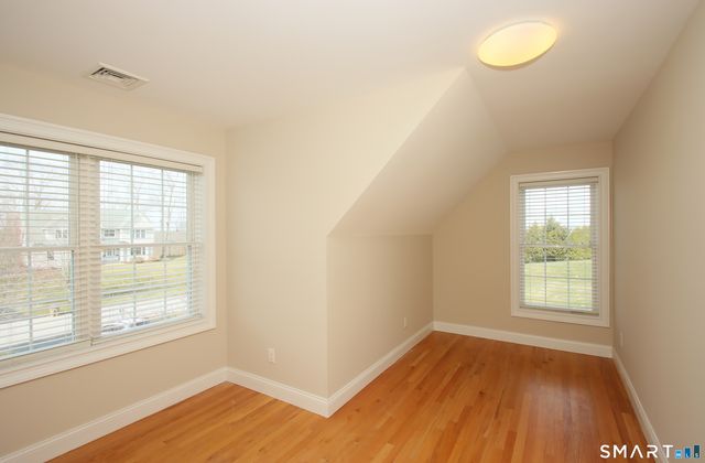 98 Arbor Crossing, East Lyme, CT 06333