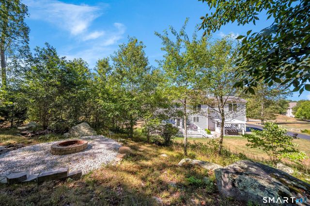 98 Arbor Crossing, East Lyme, CT 06333