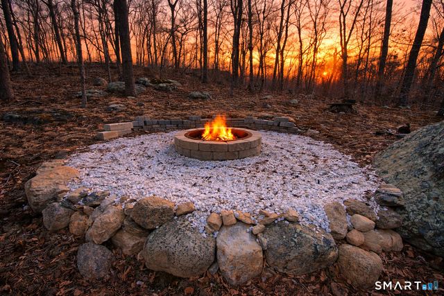 98 Arbor Crossing, East Lyme, CT 06333