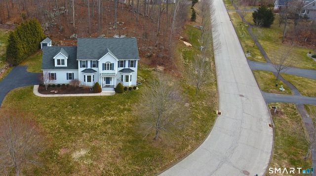 98 Arbor Crossing, East Lyme, CT 06333