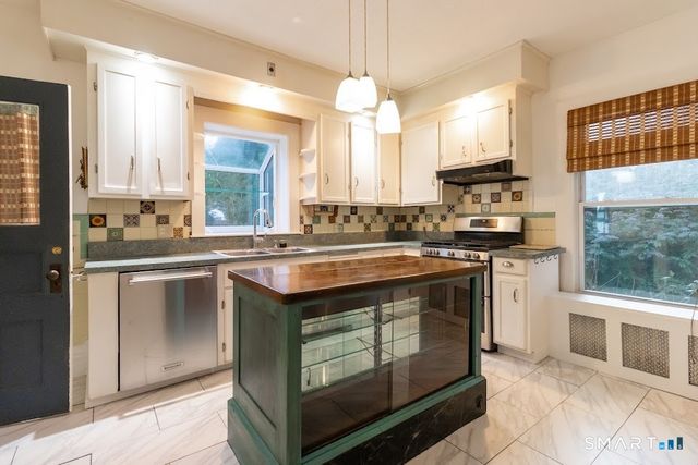62 Woodland Street, Bristol, CT 06010