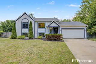 1210 Palmer Court NE, Grand Rapids, MI 49505